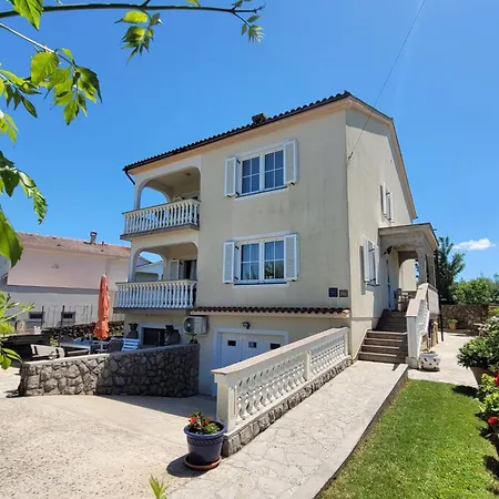 Danica Mit Balkon By Interhome Daire