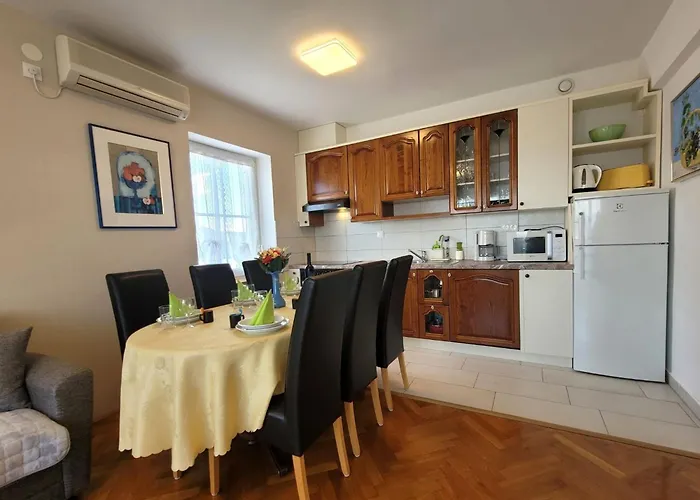 Danica Mit Balkon By Interhome Daire *