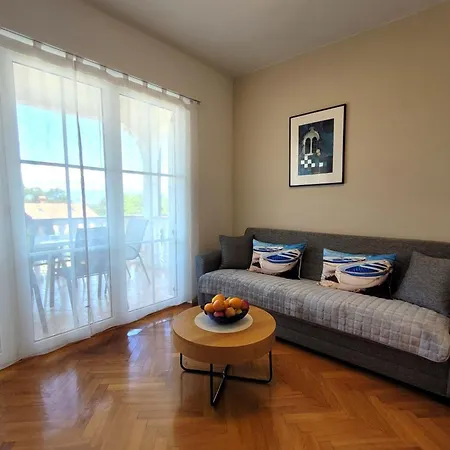 Apartment Danica Mit Balkon By Interhome